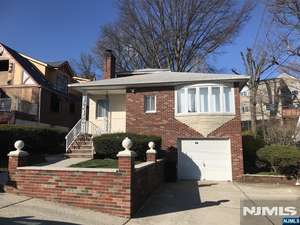 56 Cecelia Avenue — photo