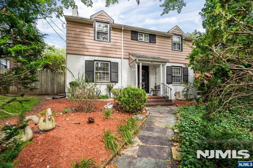 81 Grayson Place — photo