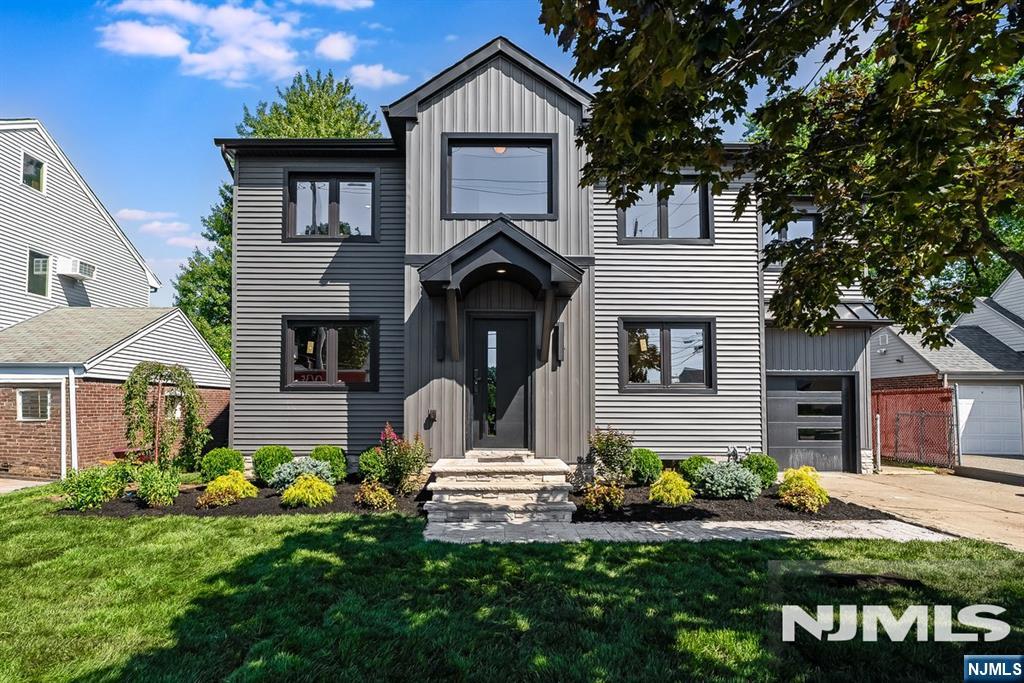 17-19 Berdan Avenue — photo