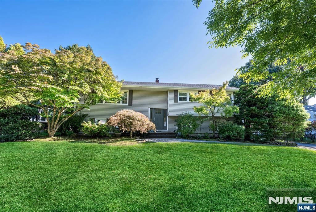 29 Carol Court — photo