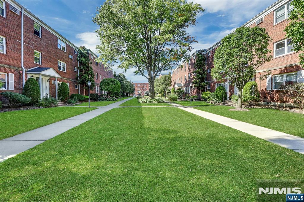 241 Johnson Avenue, Hackensack, NJ 07601 — photo 3