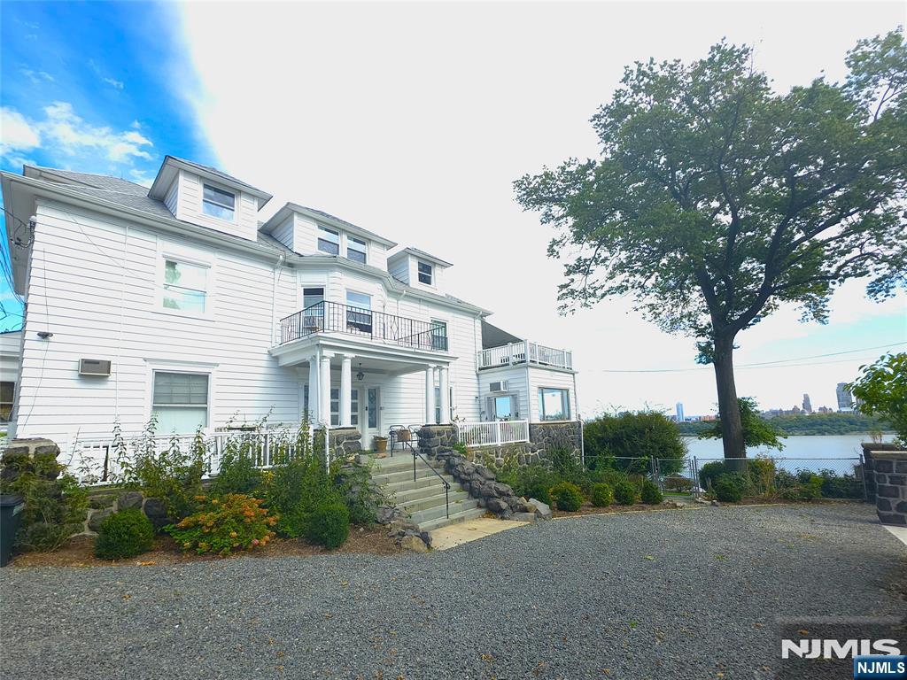 3 Crescent Avenue — photo