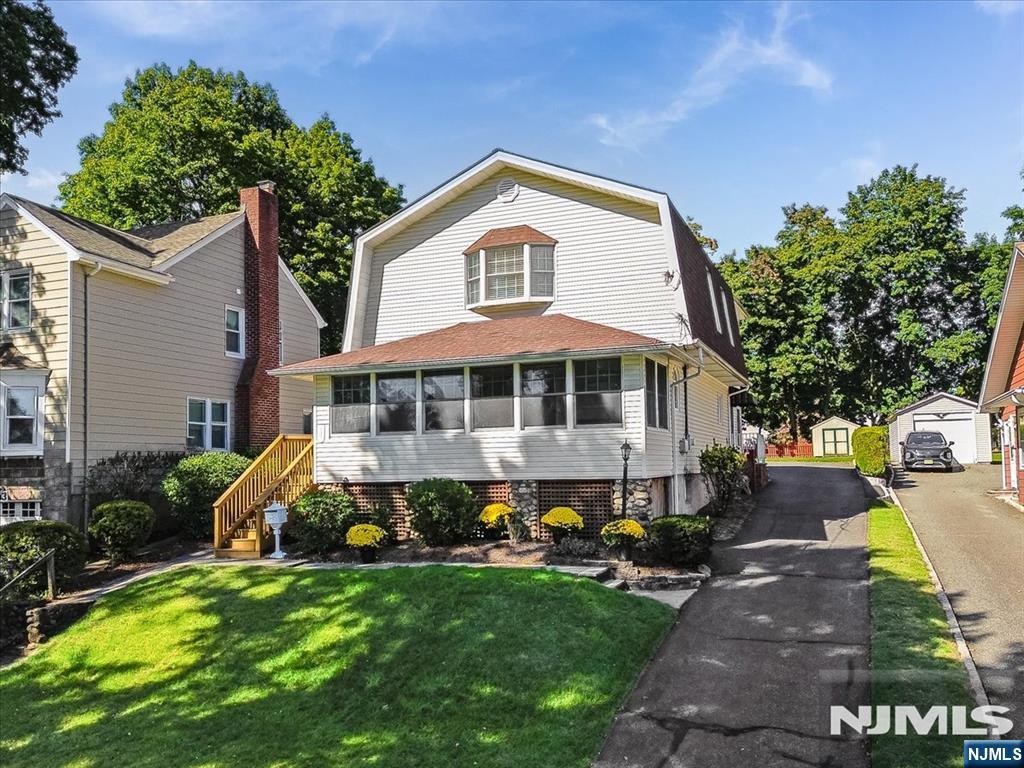 31 Elizabeth — photo