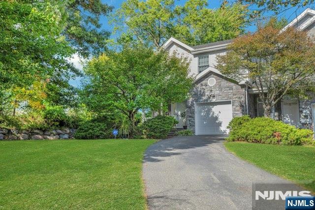 84 Emily Place — photo