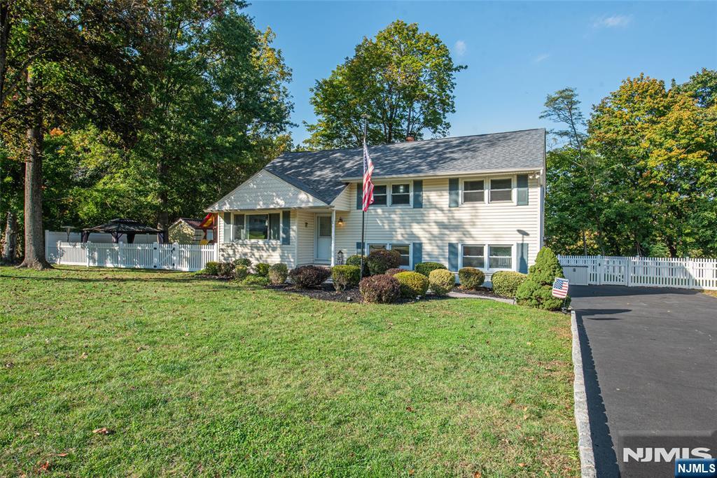 30 Terry Drive — photo