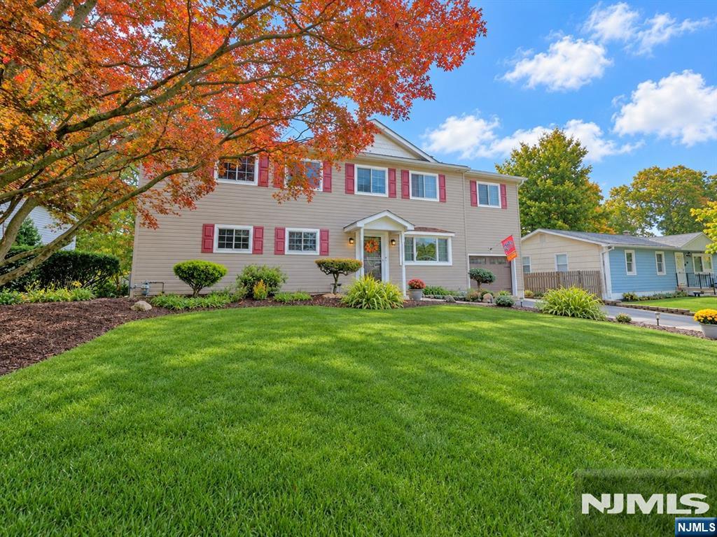 7 Perrelli Lane, Jefferson Township, NJ 07438 — photo 2