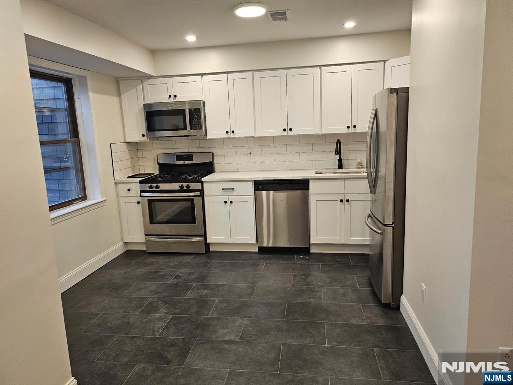 700 Schuyler Avenue — photo