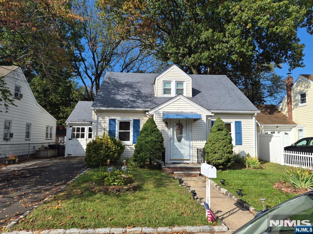 184 Leo Place — photo