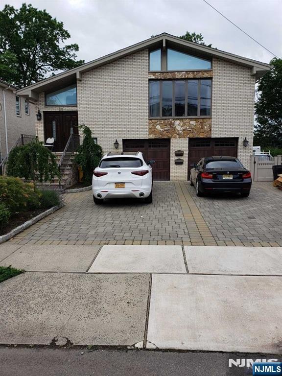 523 Hillside Avenue — photo