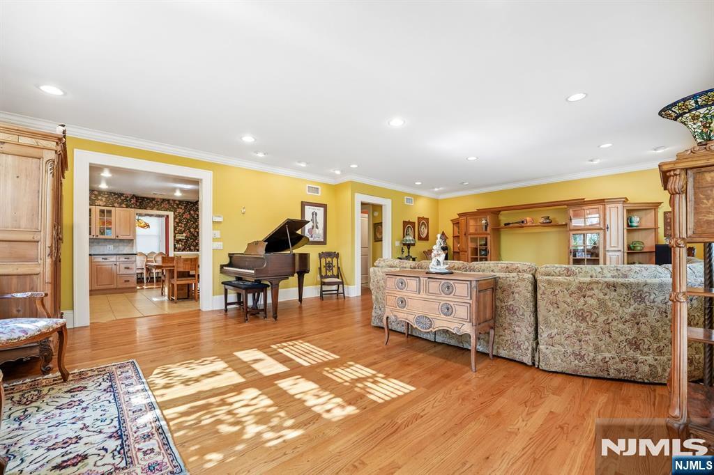 76 Summit, Hackensack, NJ 07601 — photo 2