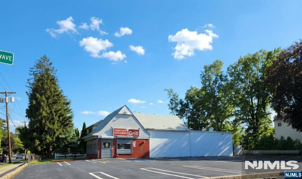 369 E Midland Avenue, Paramus, NJ 07652 — photo 3