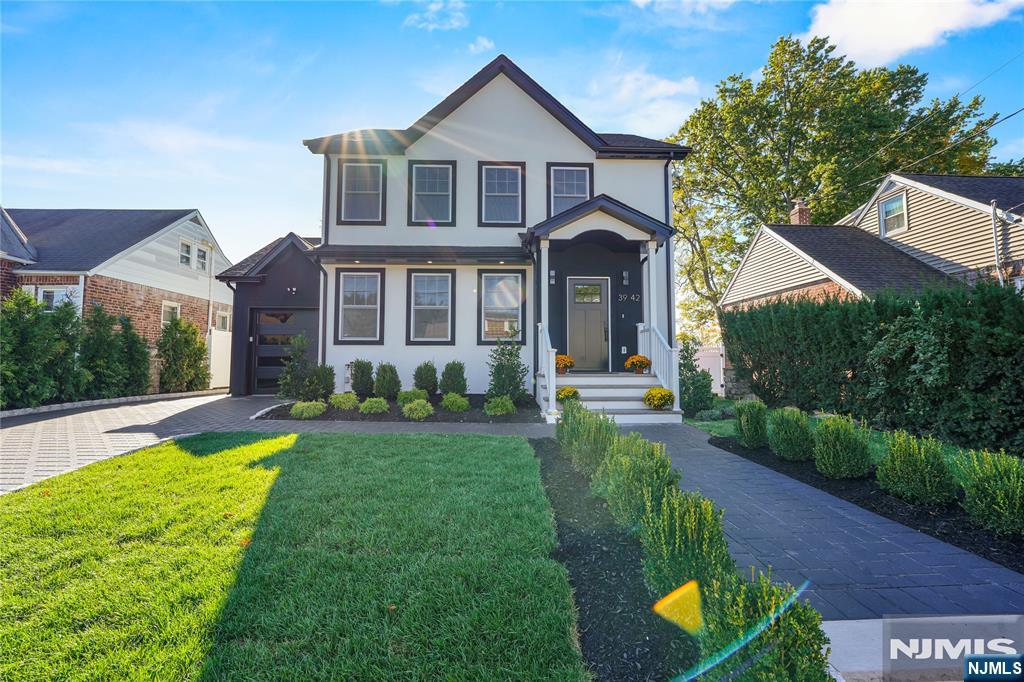 39-42 Sycamore Drive — photo