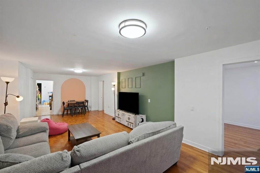 6803 Park Avenue — photo