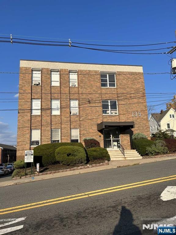 135 Fort Lee Road — photo