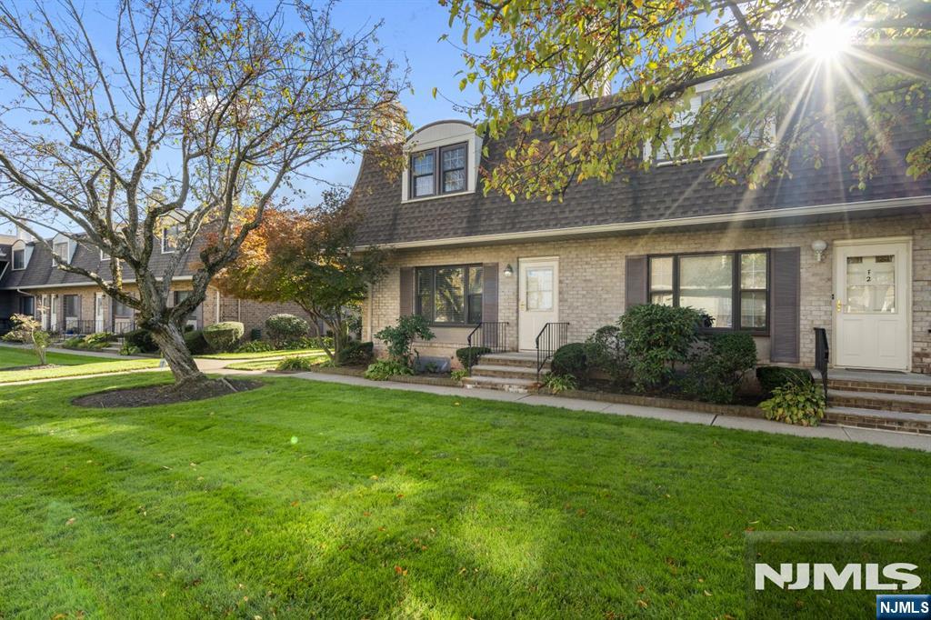 575 Grove Street — photo