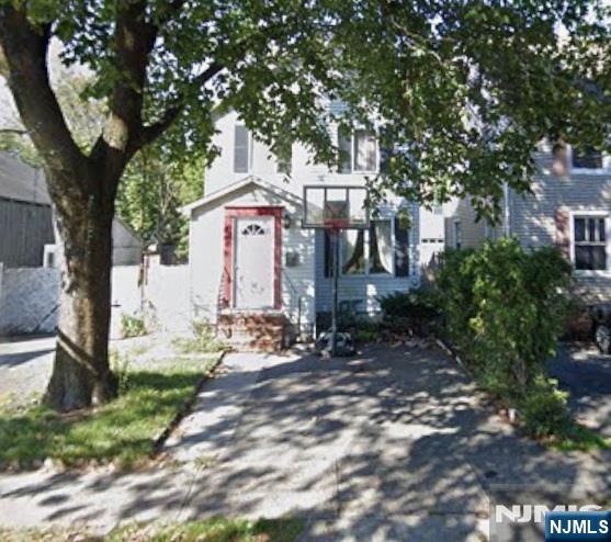 46 W Railroad Avenue — photo