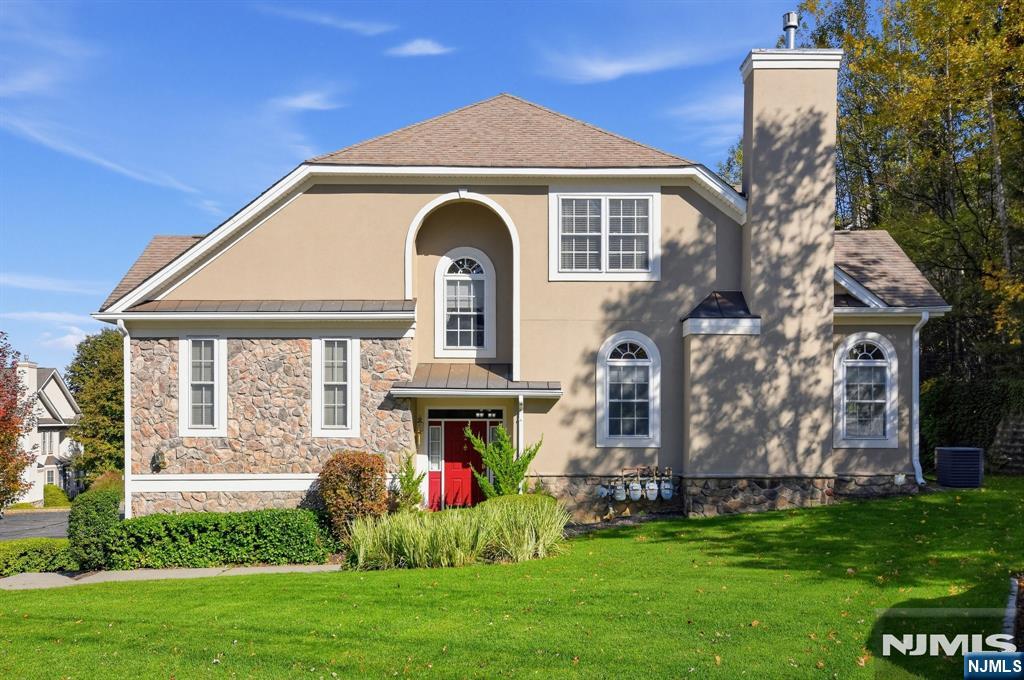 2 Ardsley Court — photo