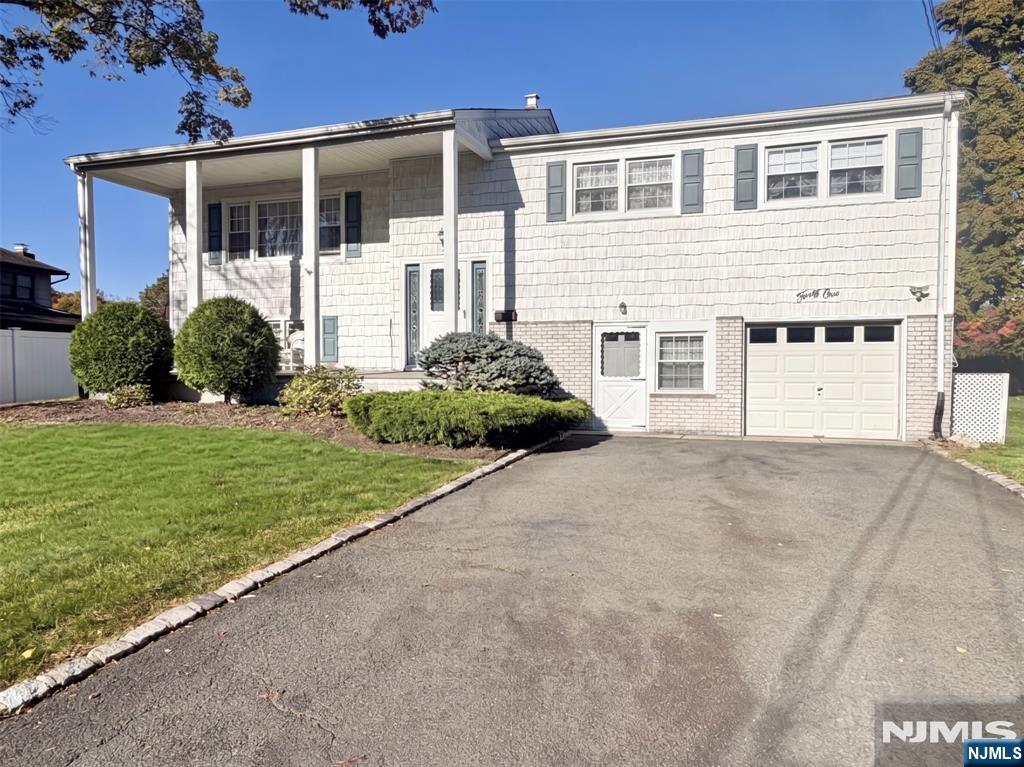 41 Mohawk Drive — photo