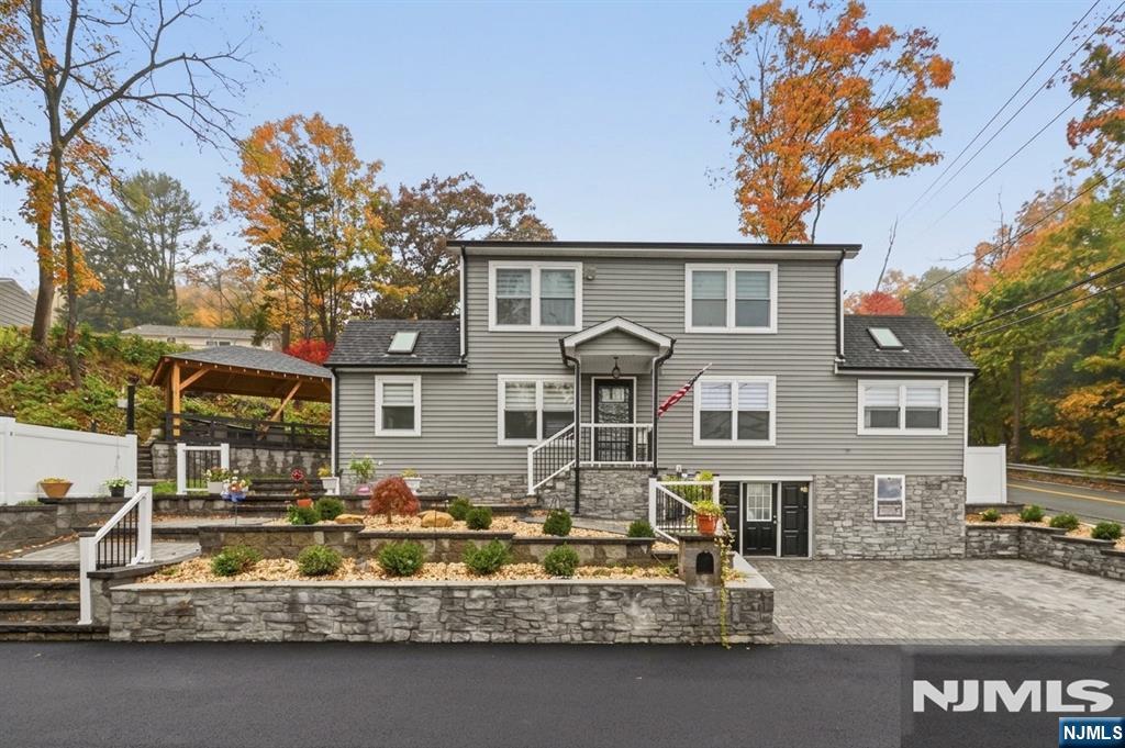 513 Otterhole Road — photo