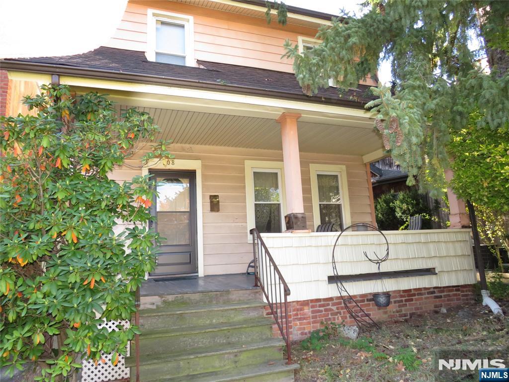 308 W Palisade Avenue — photo
