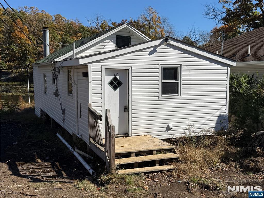 12 Hilltop Road — photo