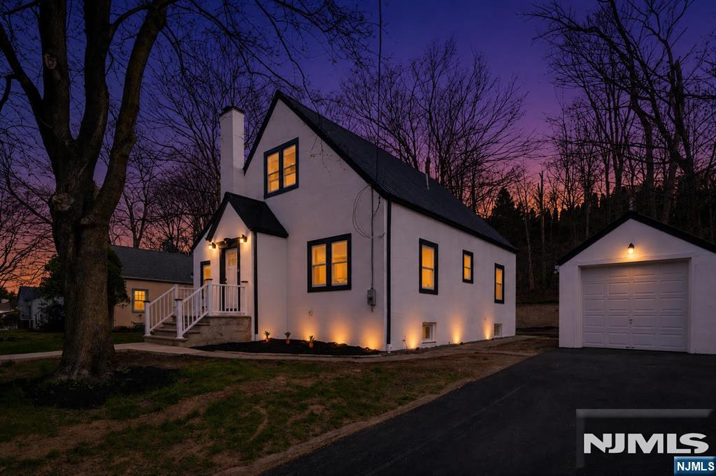 31 Saint Moritz Place — photo