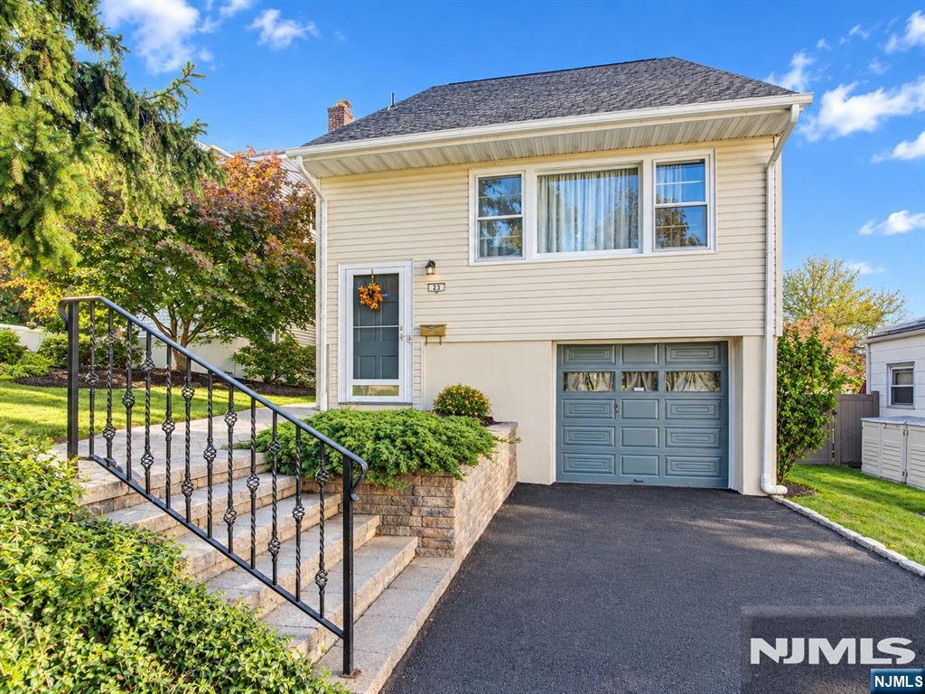 23 Nassau Road — photo