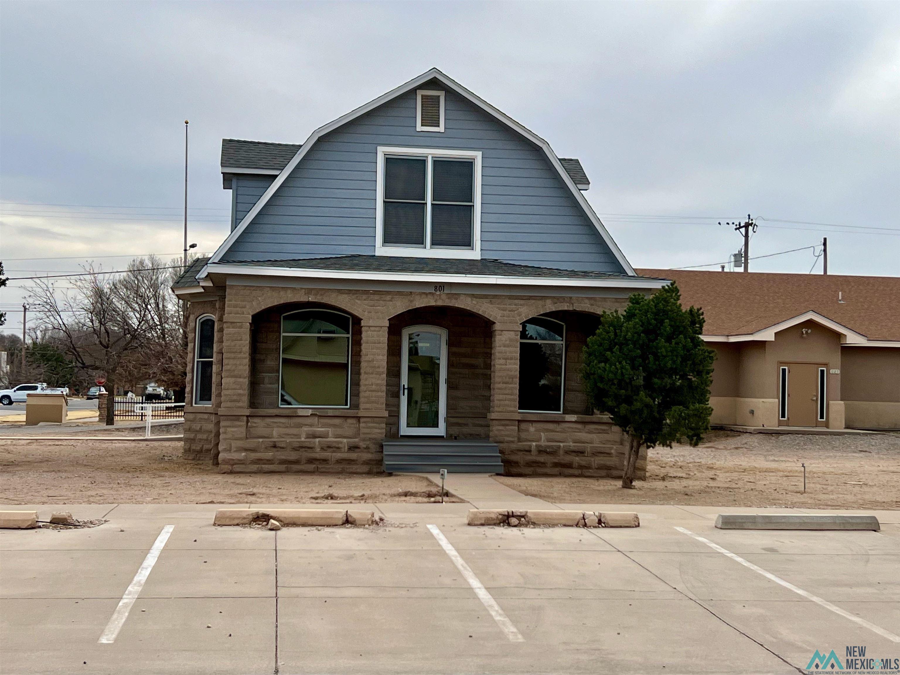 801 W Texas Avenue — photo