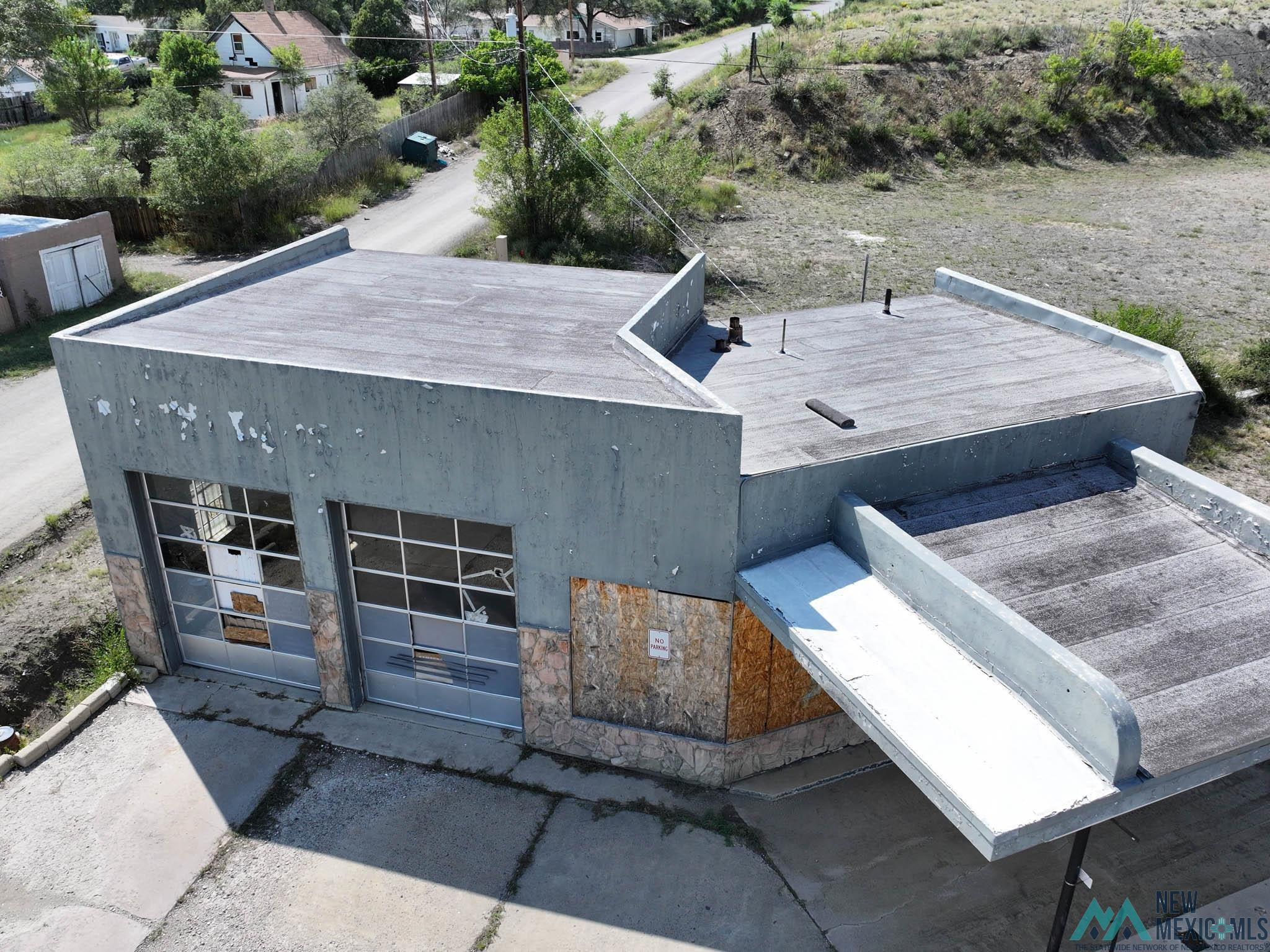 200 Canyon Drive — photo
