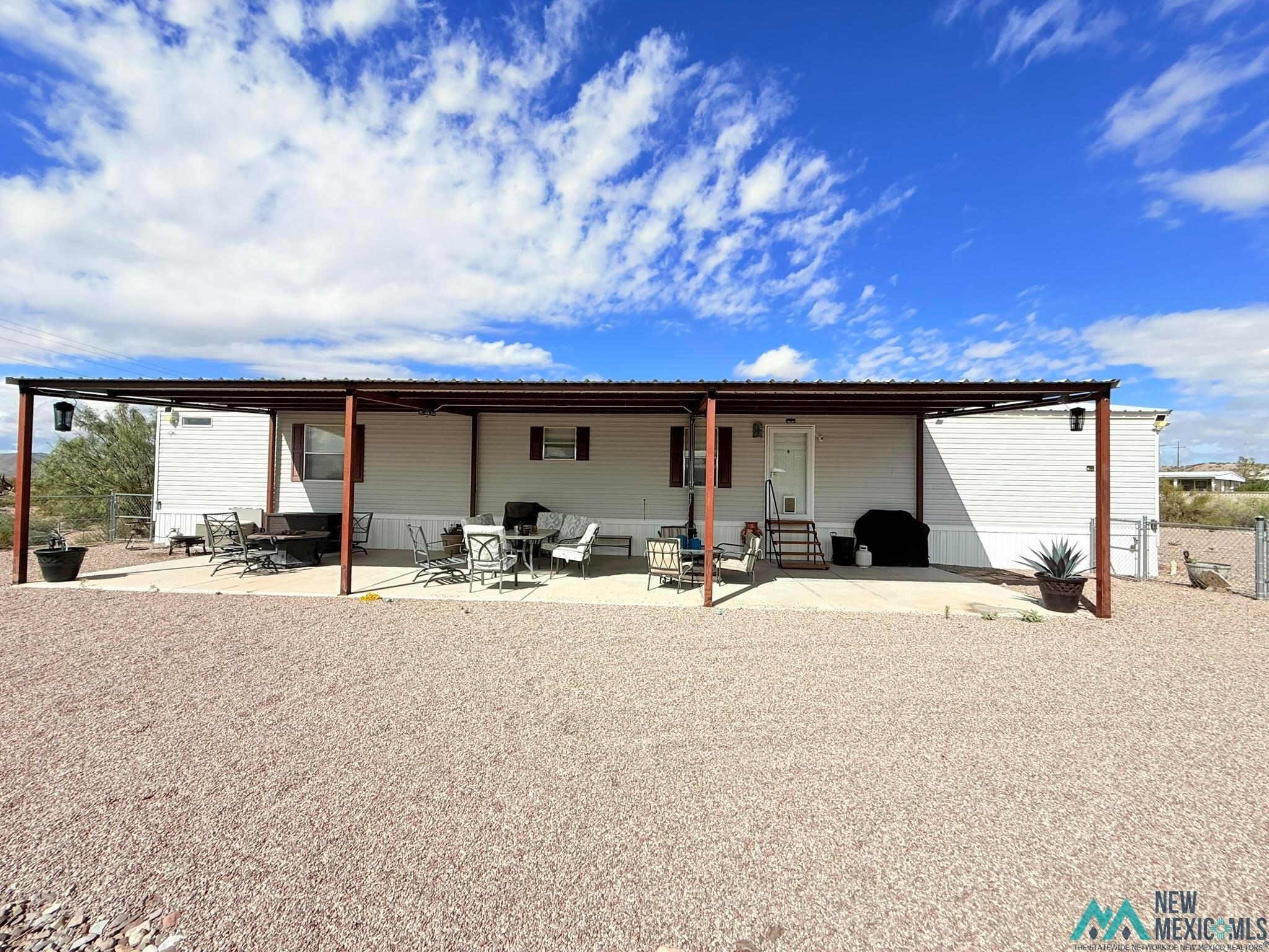 304 Ocotillo Dr — photo