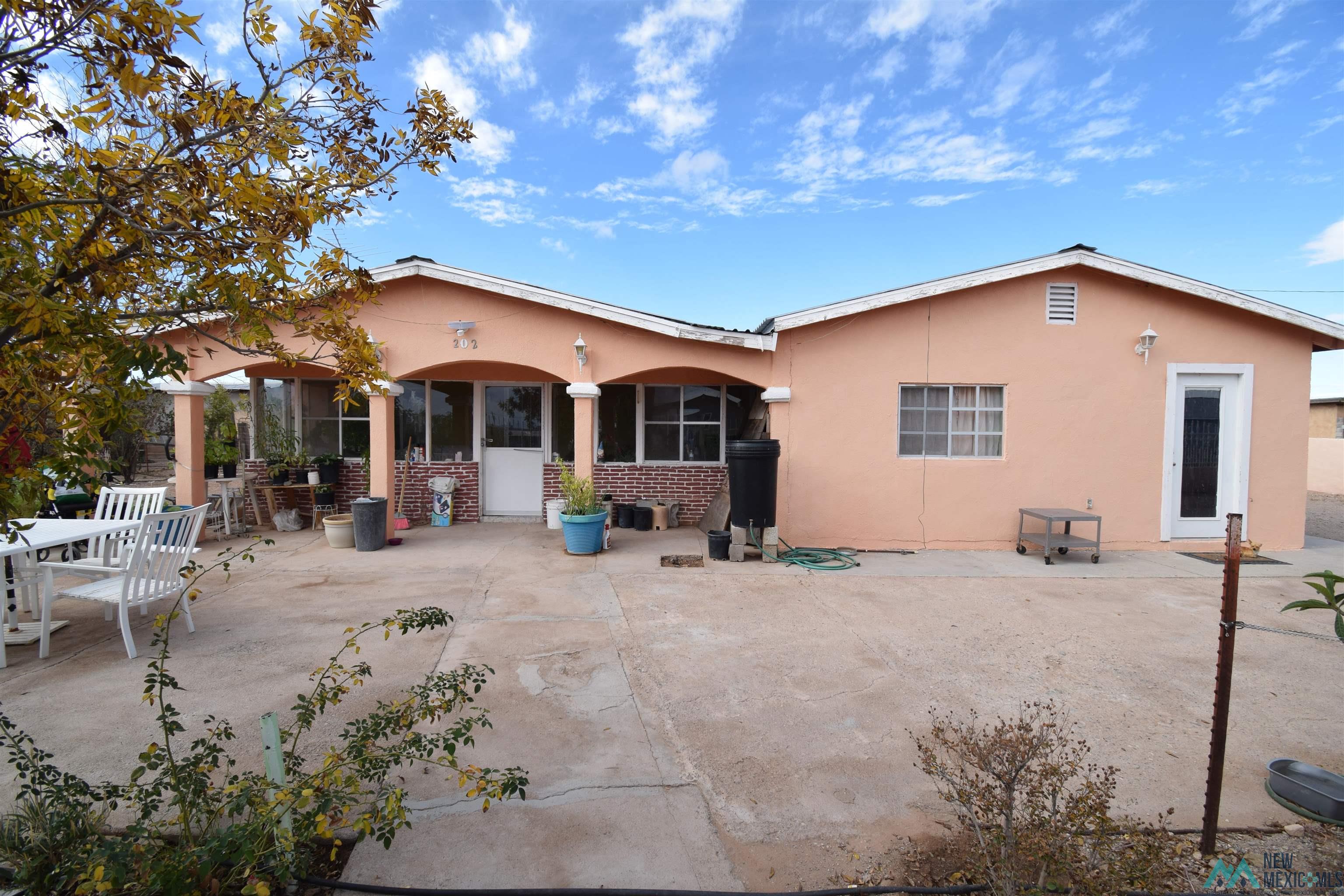 202 N Jefferson St — photo