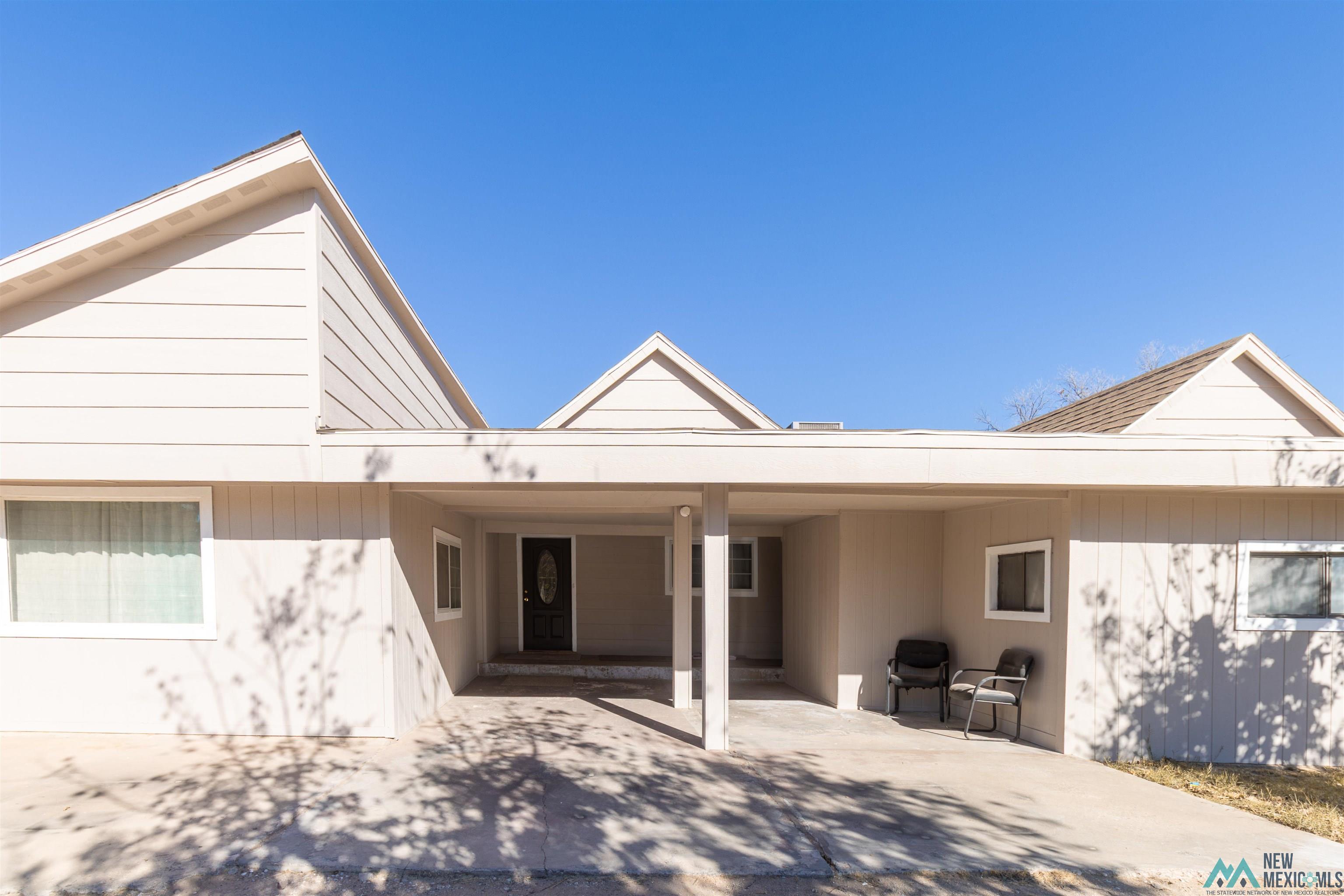 1308 W Luckey Street — photo