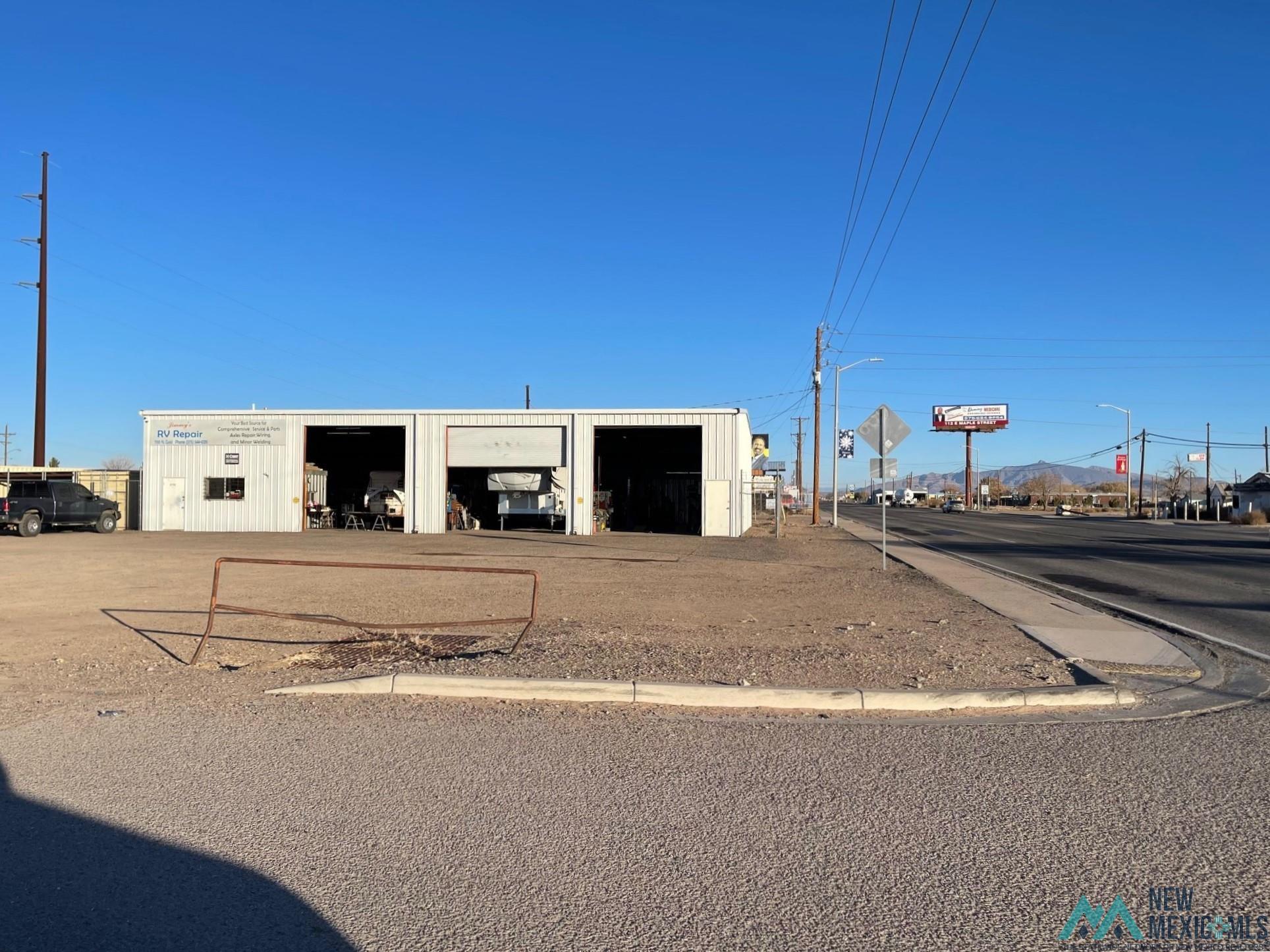 700 N Gold Ave — photo