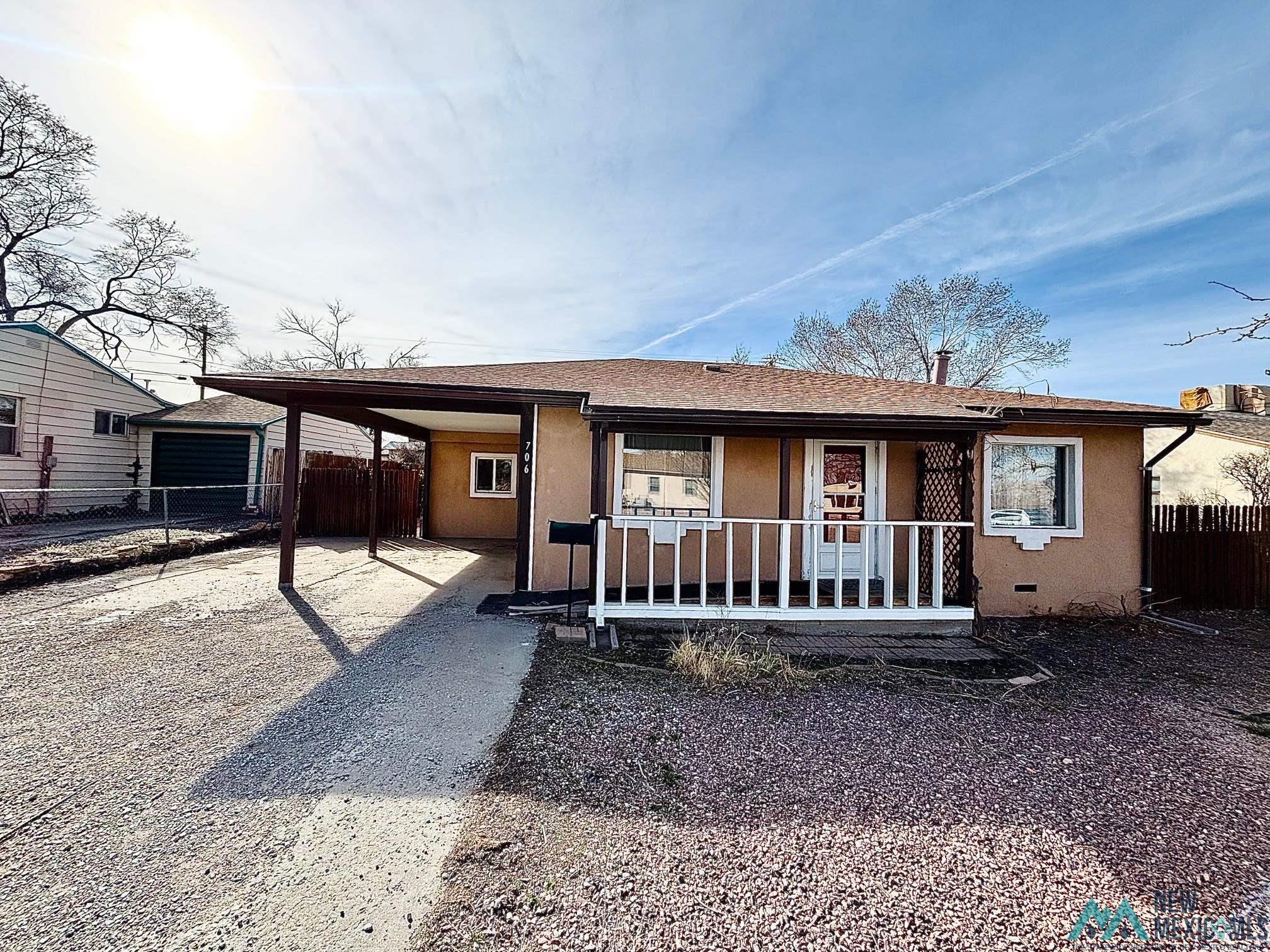 706 Sunset Drive — photo