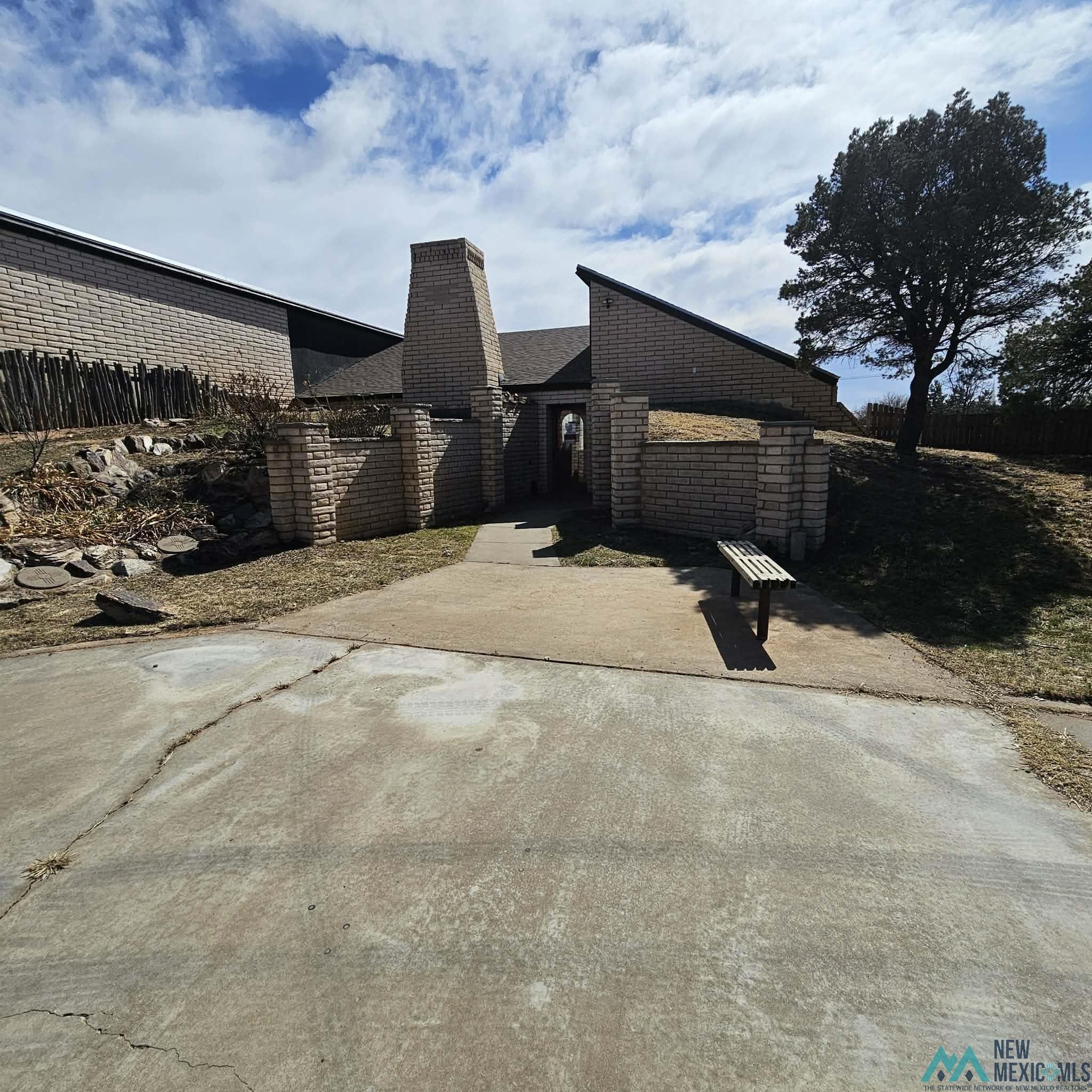 121 Remuda Drive — photo