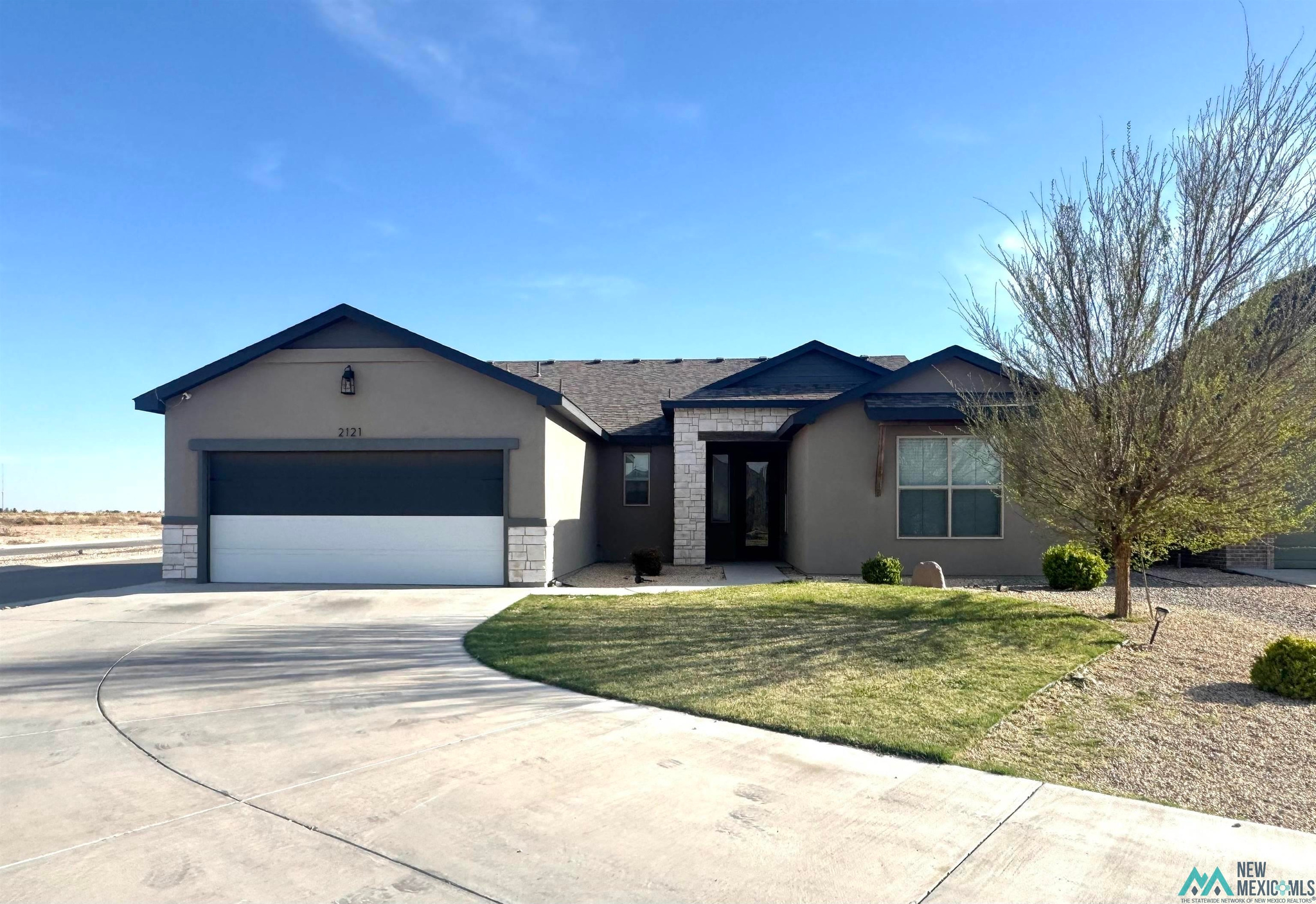2121 E Cliffwood — photo