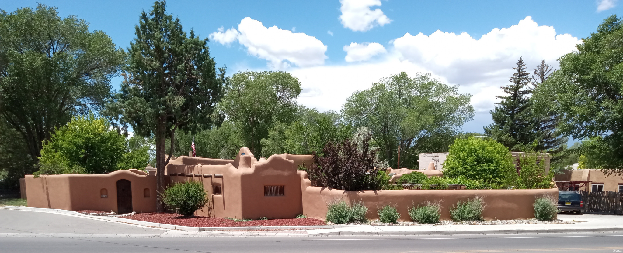 514 Paseo Del Pueblo Norte — photo