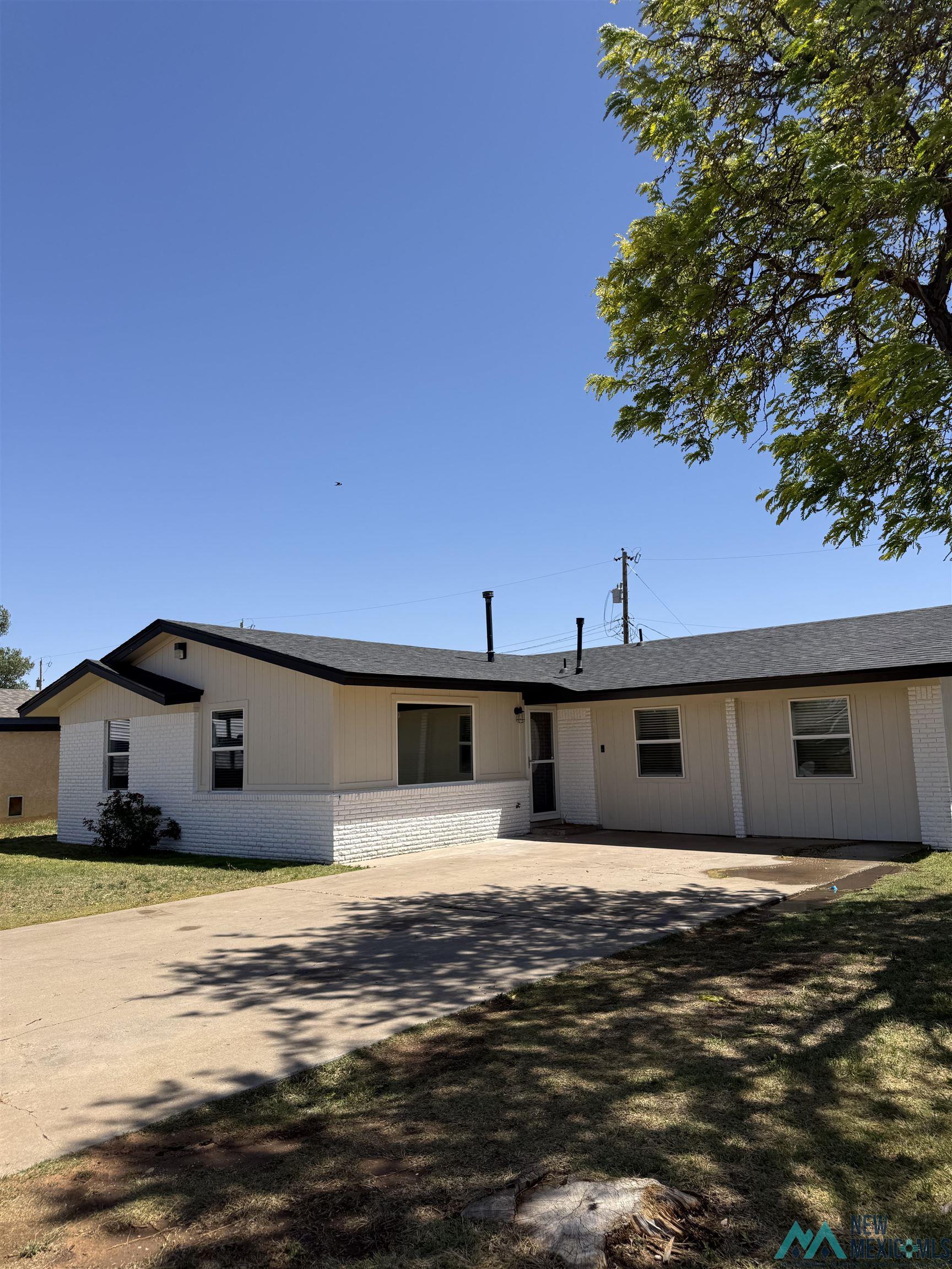 3121 Mandell Circle — photo