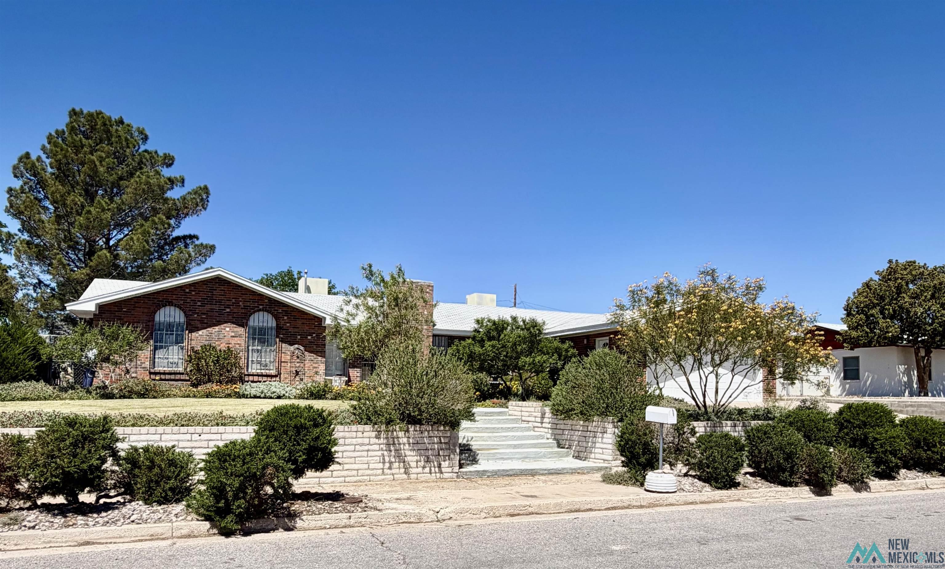 920 N Foch Street — photo
