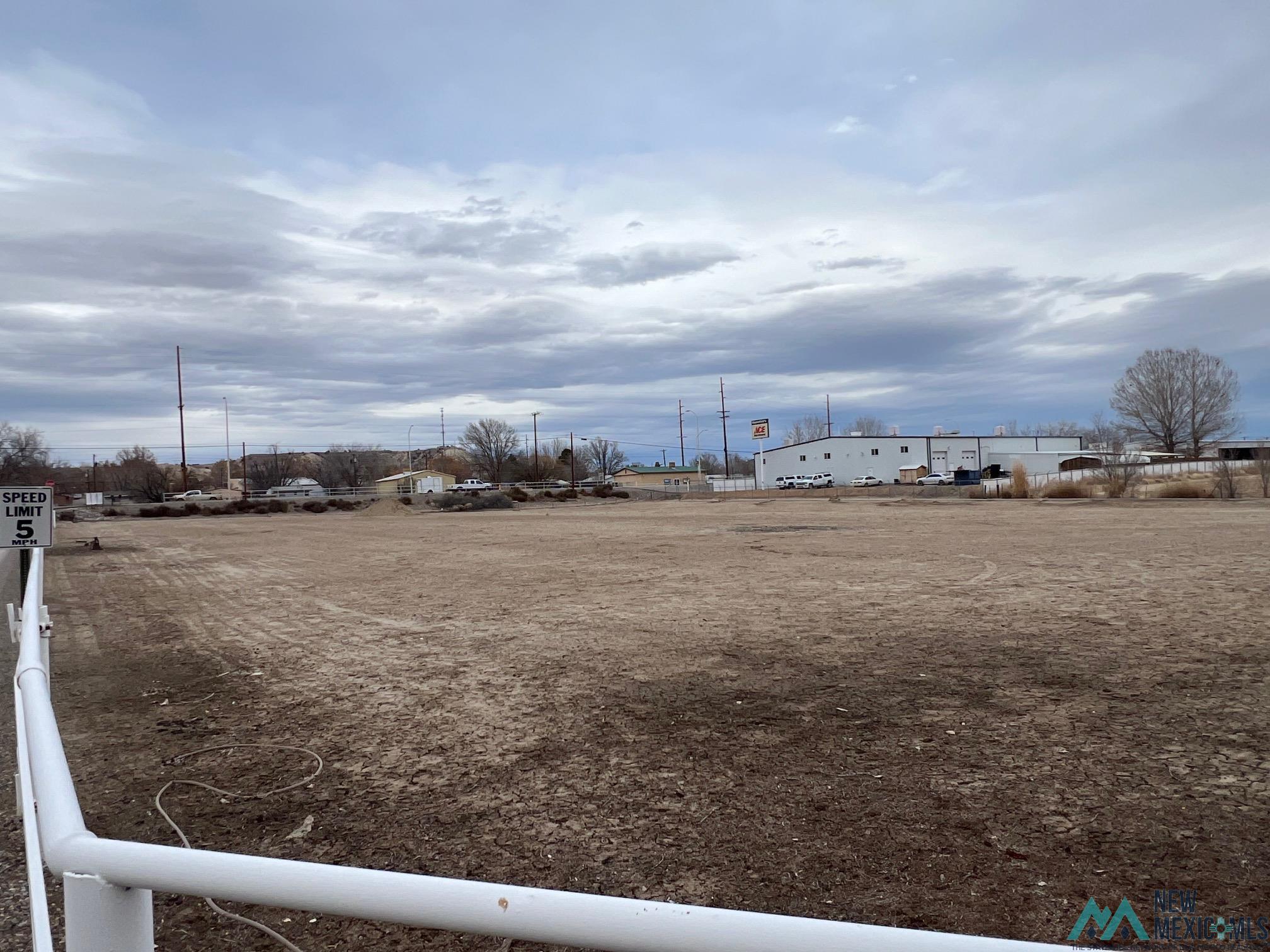 Nya US-64 / Ferrari Ranch Road — photo