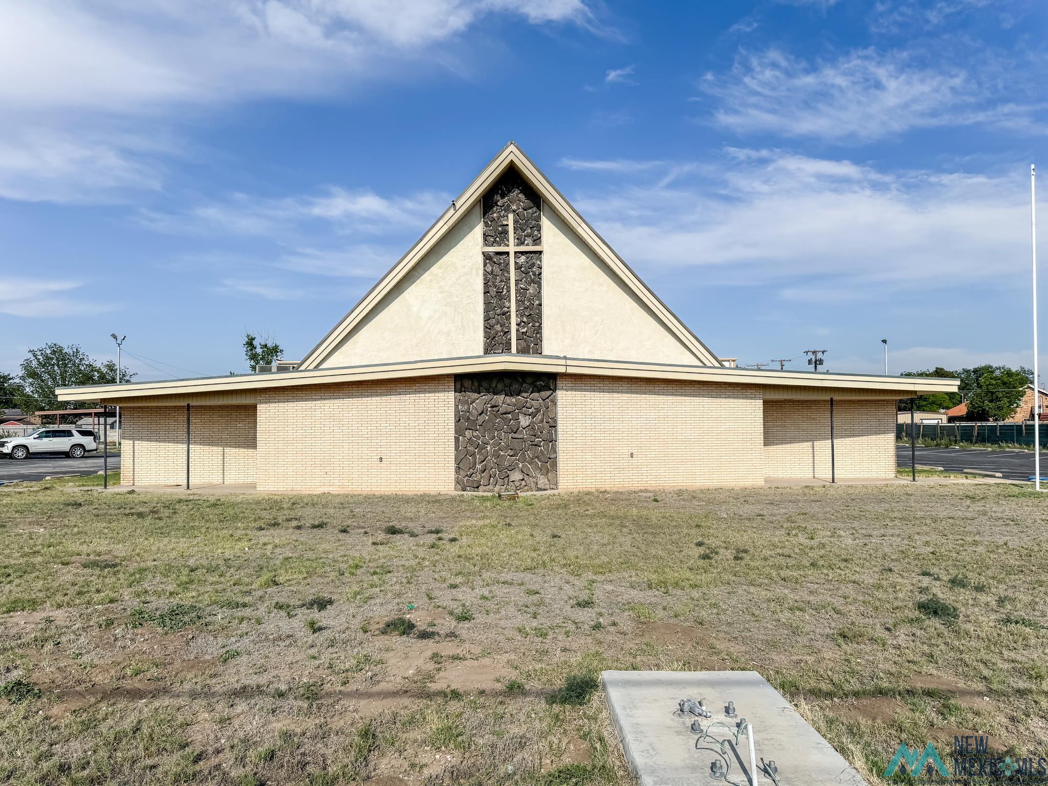 2714 N Dal Paso Street — photo