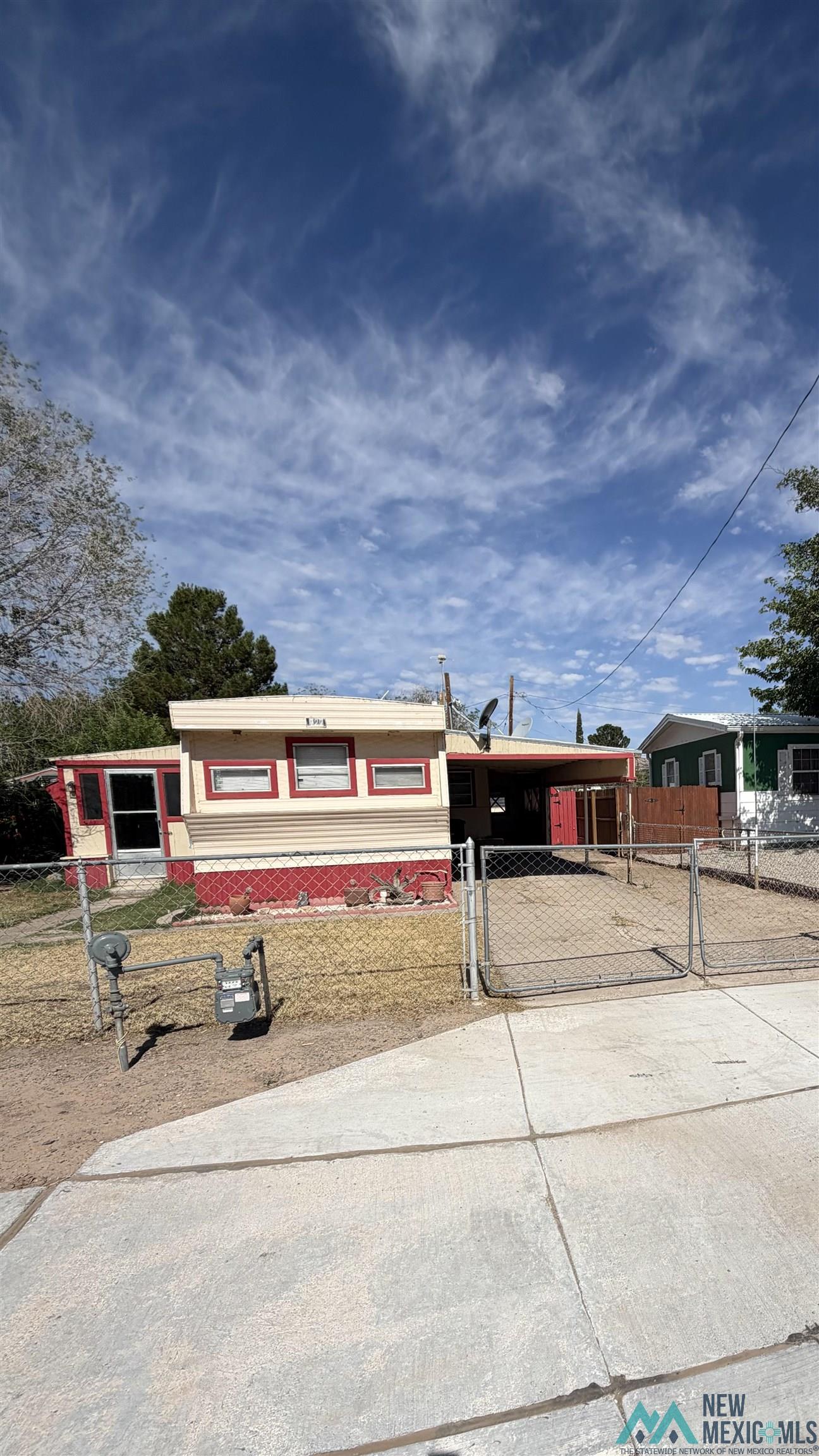 Home in Williamsburg, NM 87942 — photo 2