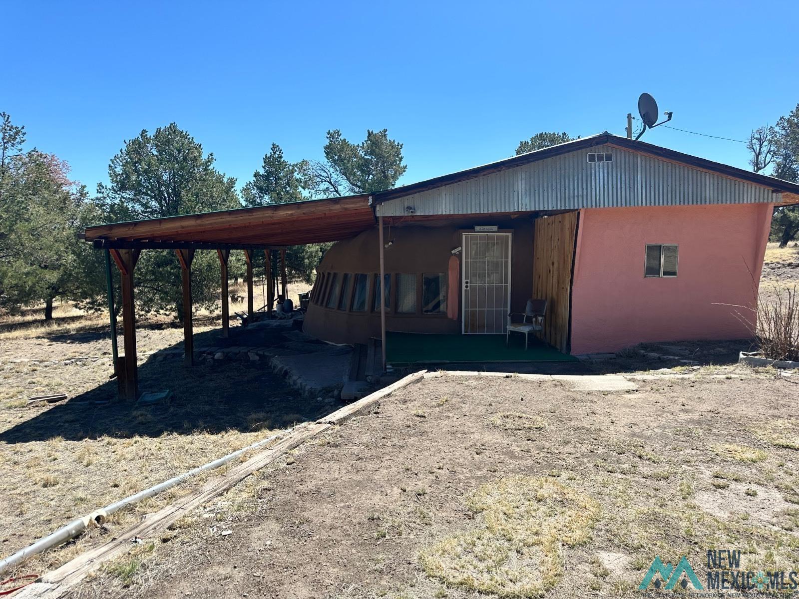 25 Turquoise Trail — photo
