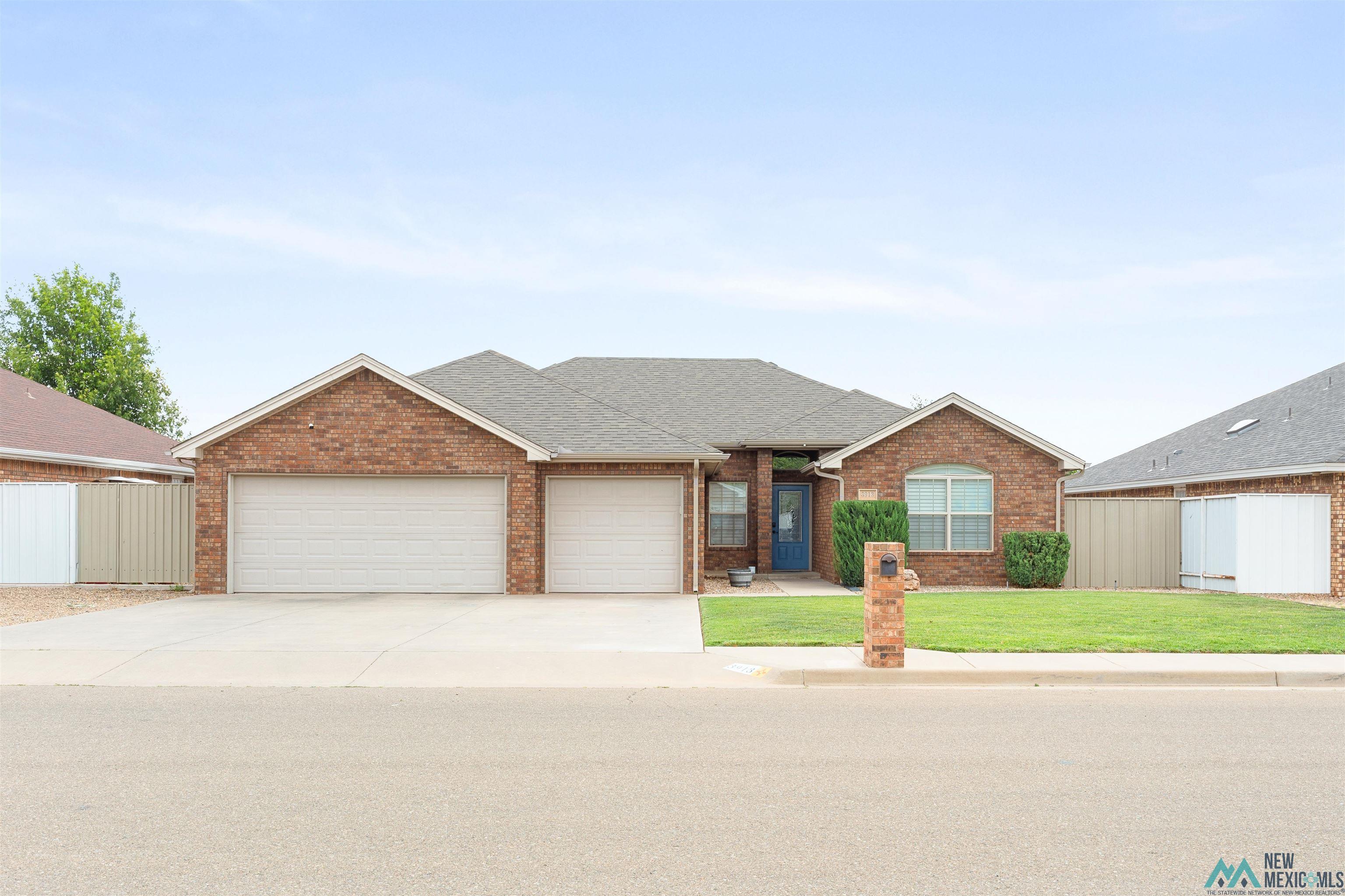 3913 Woodlark Road — photo