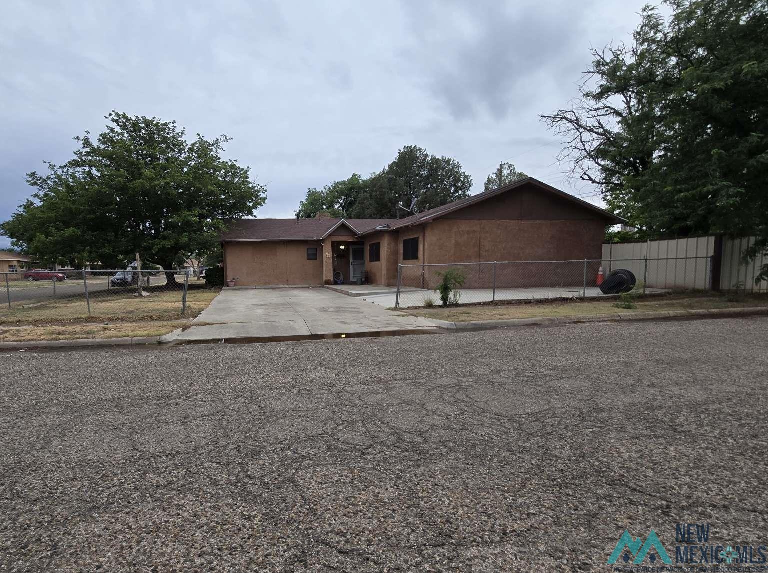 200 New Mexico Drive — photo
