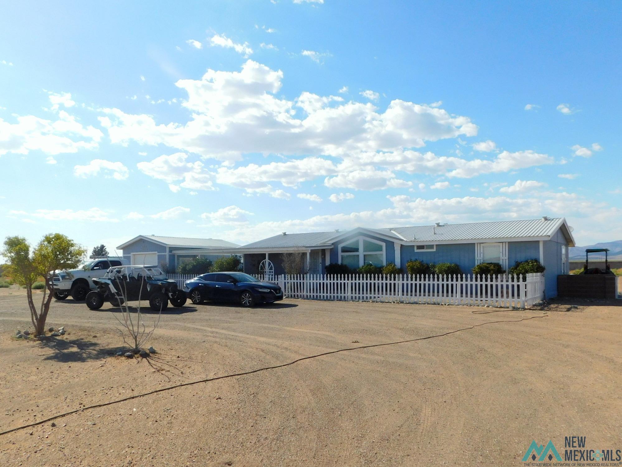 2505 Silver Dollar Loop, NE — photo