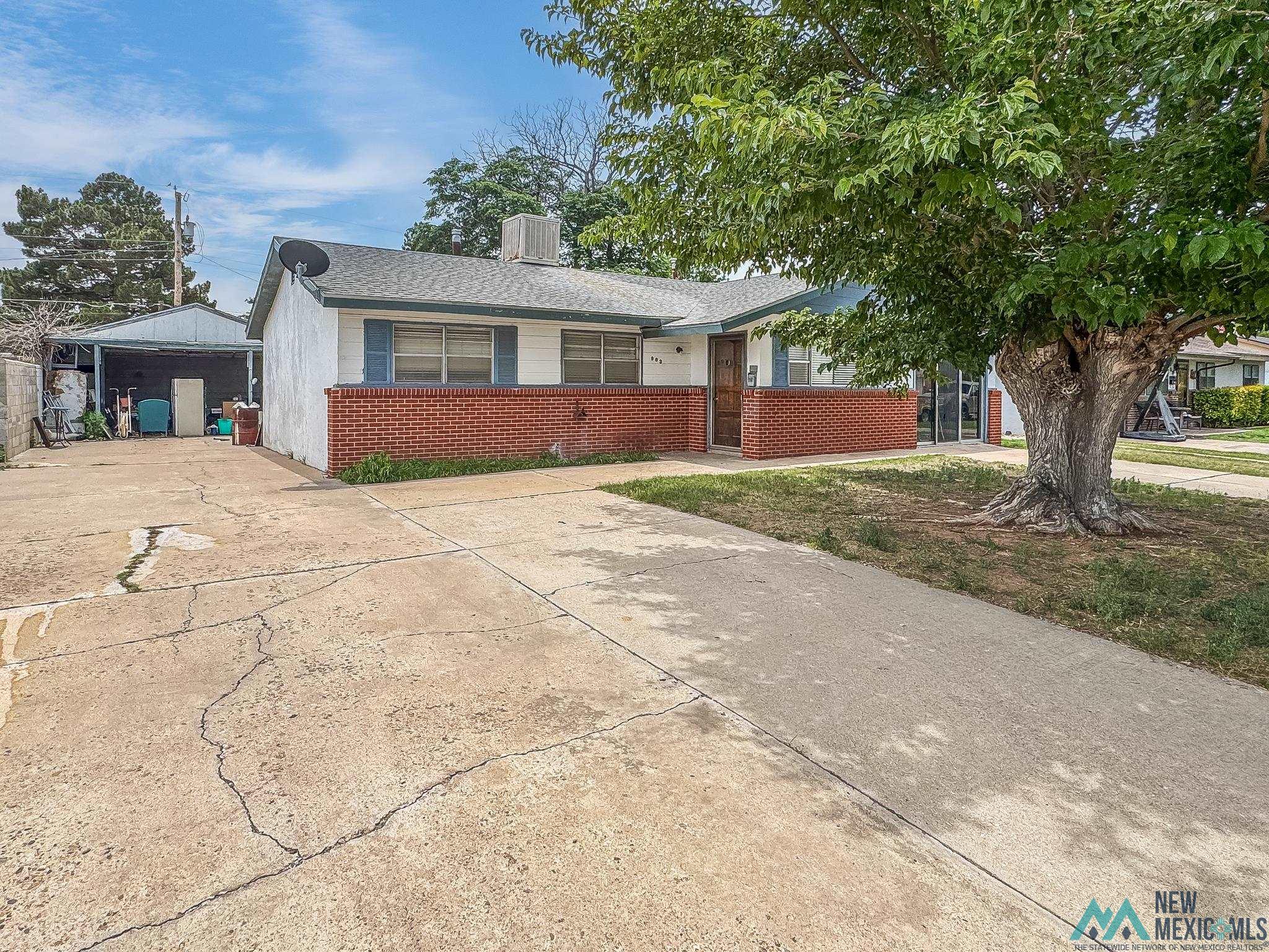 903 W Iron Avenue — photo