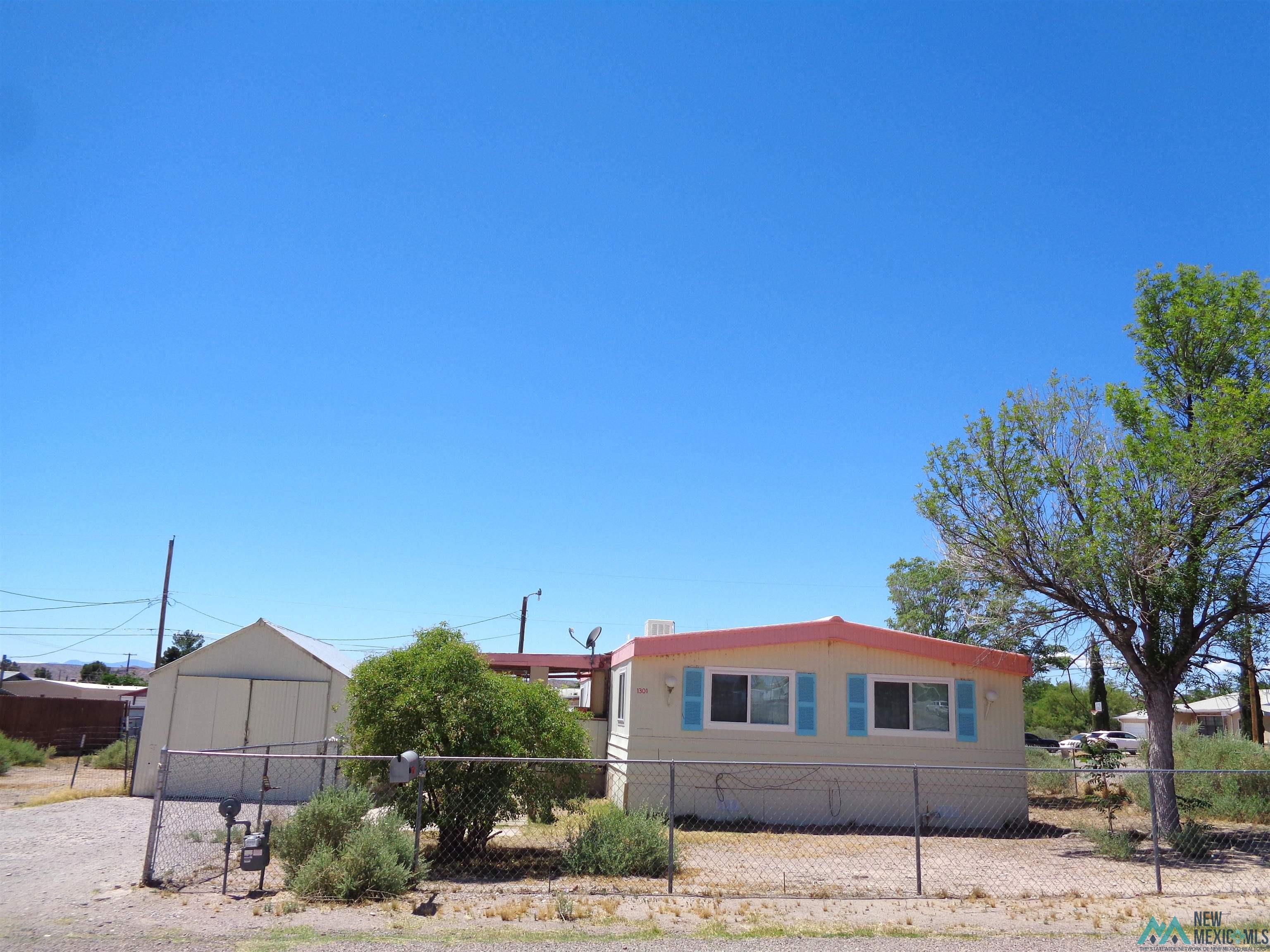 1301 Lead Street — photo