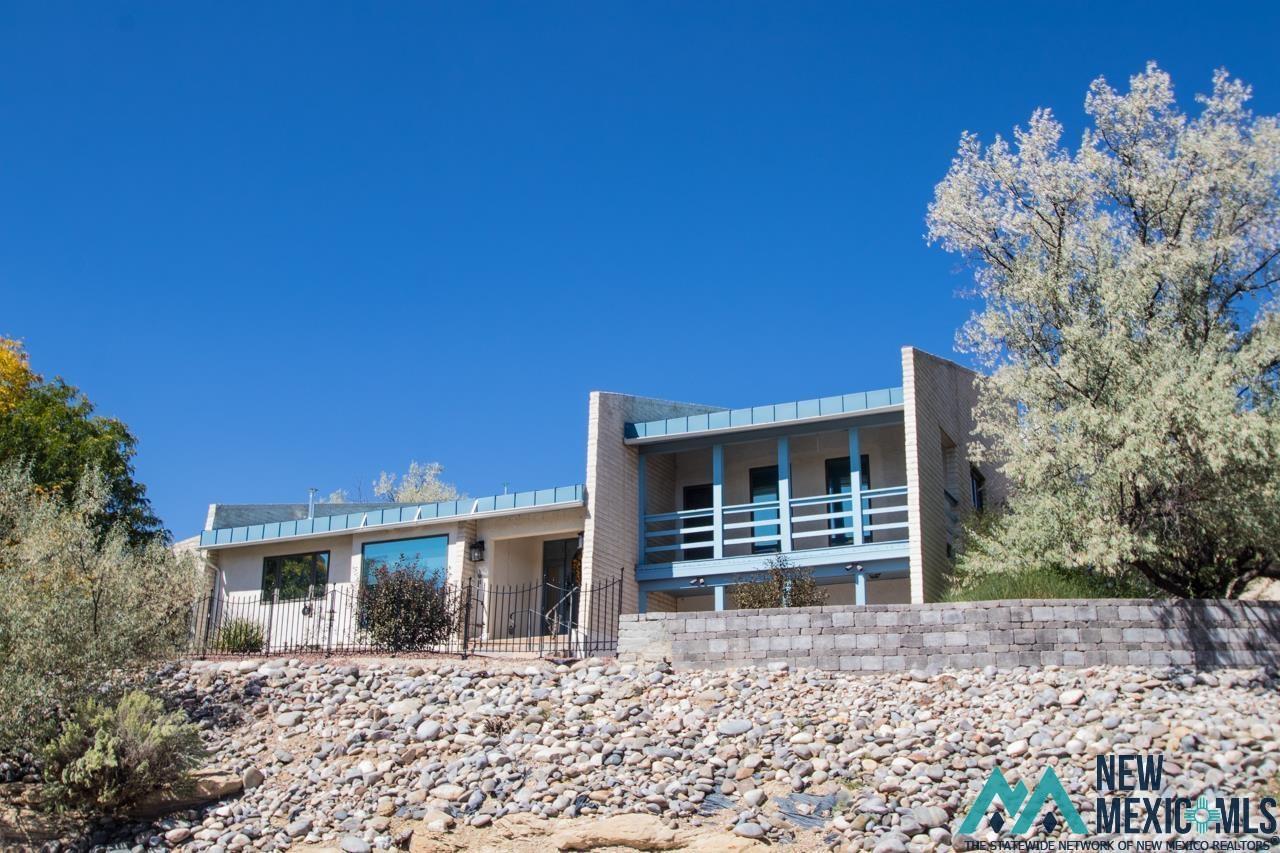 810 Plateau Drive — photo