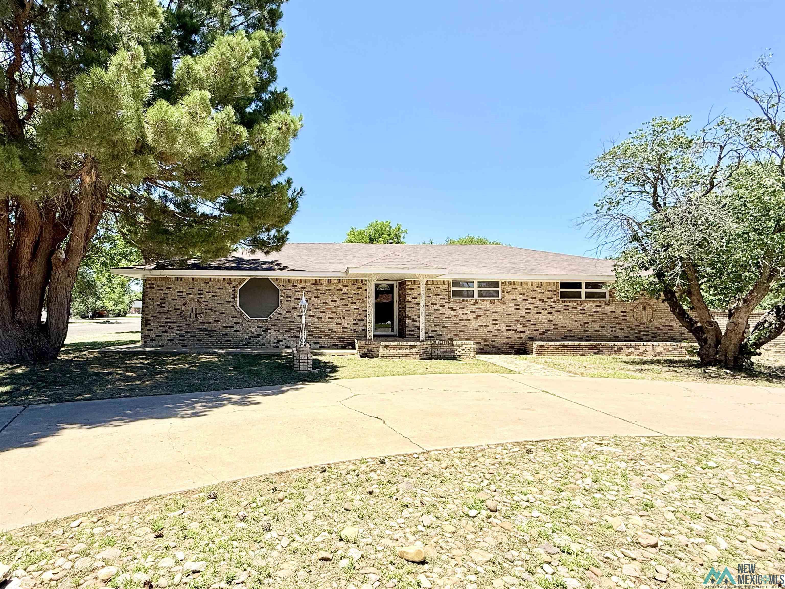 1400 Oakhurst Road — photo
